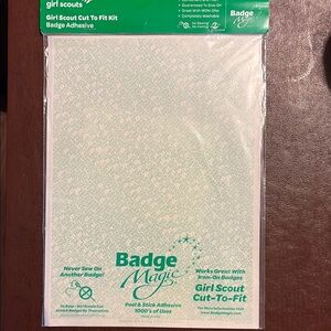 BADGE MAGIC GIRL SCOUT BADGE ADHESIVE FOR NO SEW BADGES